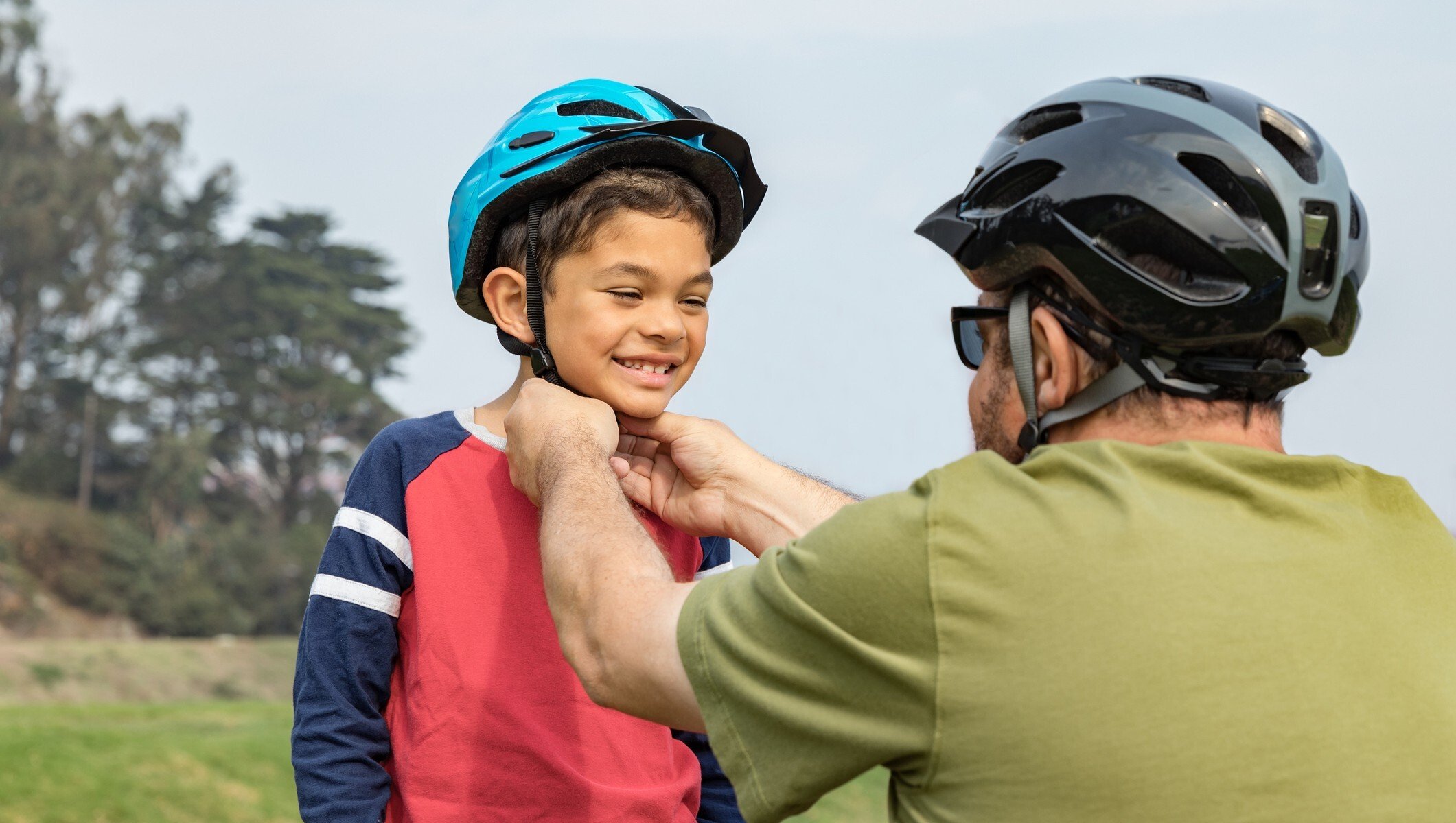 Child with helmet